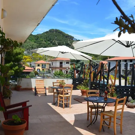 Gea Etna Apartment&Rooms Nicolosi Exterior photo